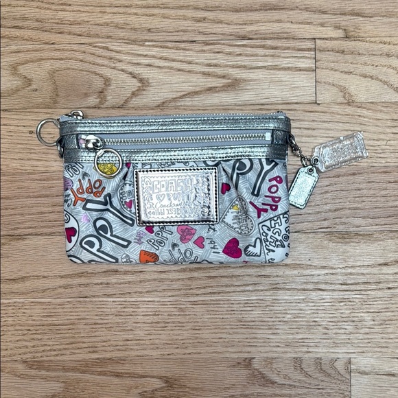Coach Handbags - Coach Poppy Graffiti Print Clutch
